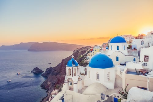 oia-sunset-santorini-island-greece-instagram-vintage-style